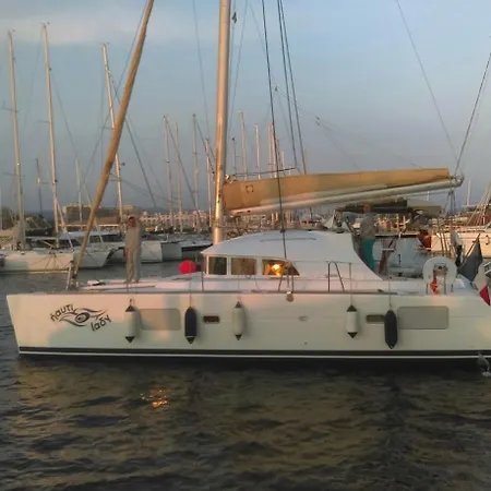 Superbe Catamaran